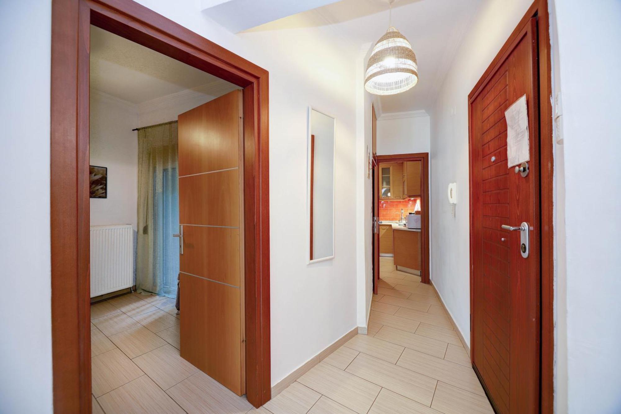 Traveler Home 85M2 Private Parking Next To Center Thessaloniki Exterior photo